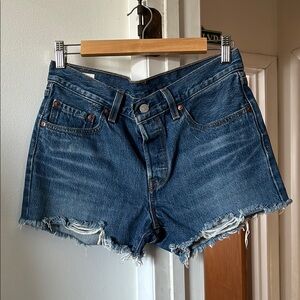 Levi’s 501 cut off shorts